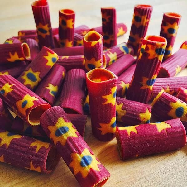 هنر تهیه و پخت انواع پاستا، ماکارونی و راویولی رنگارنگ