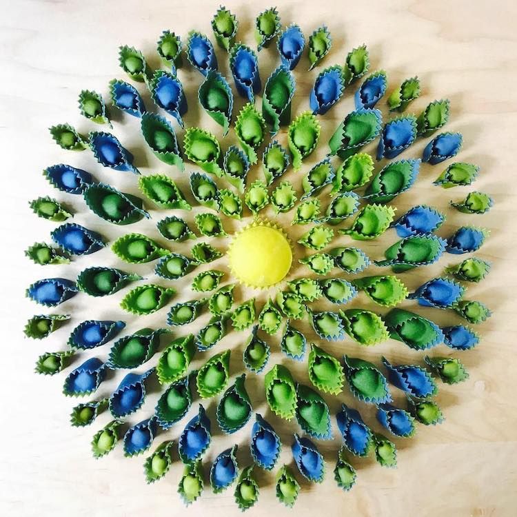 هنر تهیه و پخت انواع پاستا، ماکارونی و راویولی رنگارنگ