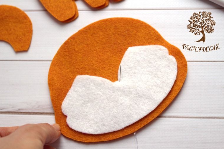 چگونگی ساخت عروسک روباه نمدی