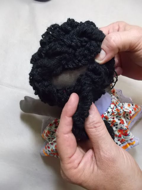 چطور موی سر عروسک را وصل کنیم؟