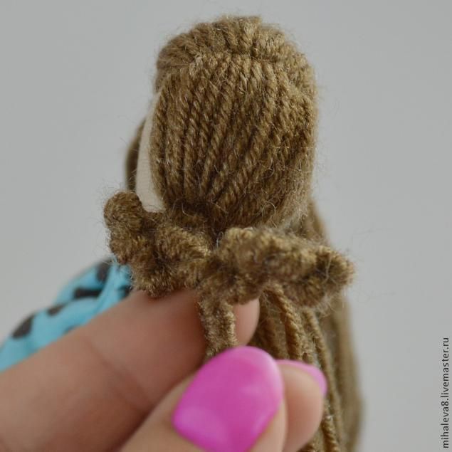 چطور موی سر عروسک را وصل کنیم؟