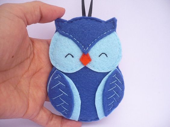 ایده هایی بامزه برای ساخت انواع عروسک، جاکلیدی و آویز جغد نمدی